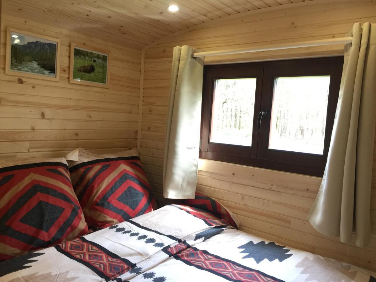 Roulottes Du Chalet Des Pins Rougeou Екстериор снимка