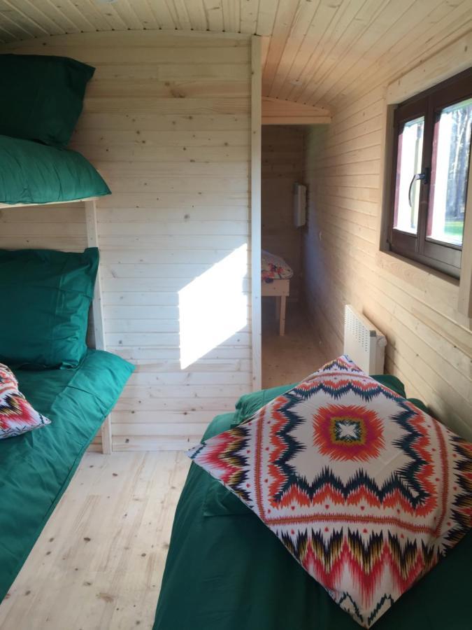 Roulottes Du Chalet Des Pins Rougeou Екстериор снимка