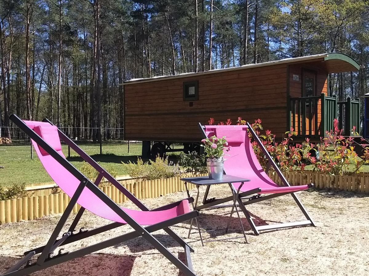 Roulottes Du Chalet Des Pins Rougeou Екстериор снимка